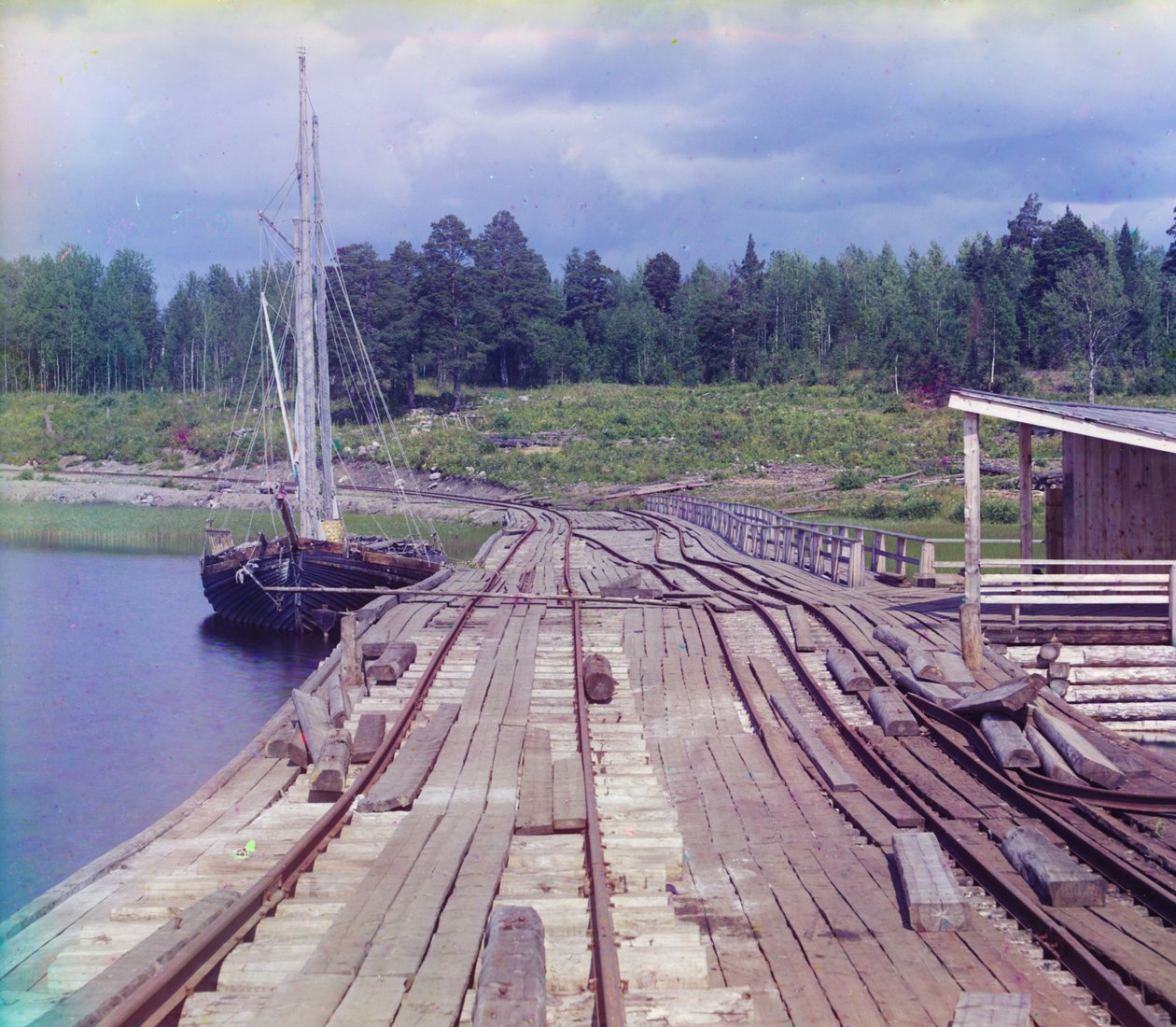 Barragem na Estação Lizhma, Karelia, na ferrovia Murmansk, 1905-1915 de Sergey Prokudin Gorsky