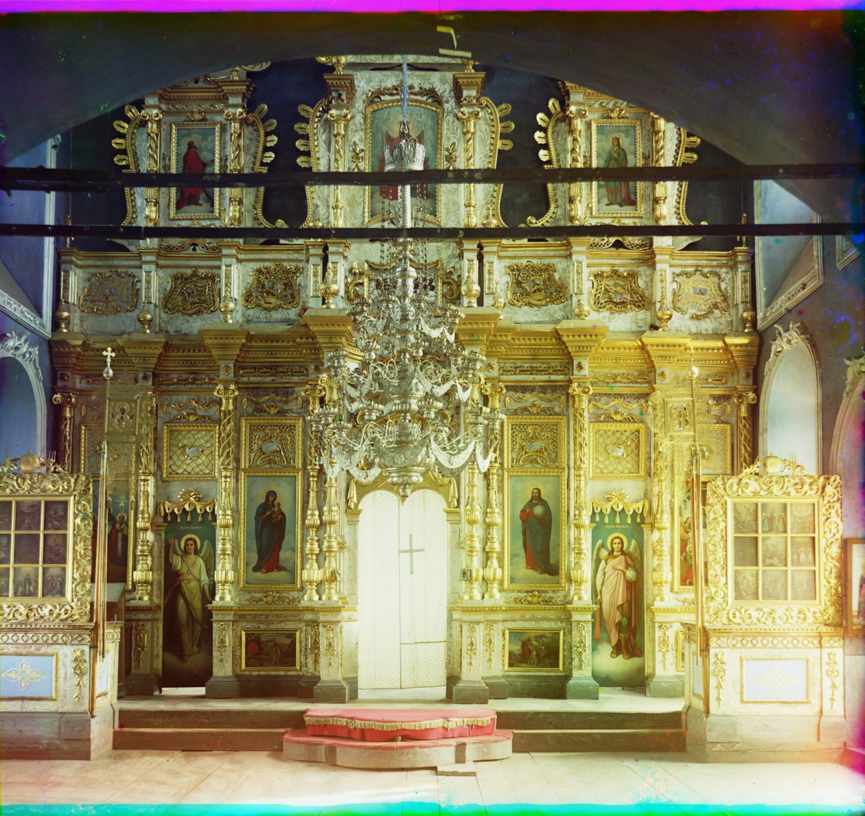 Ícones na Catedral da Trindade (agora Candlemas), Yalutorovsk, 1905-1915 de Sergey Prokudin Gorsky