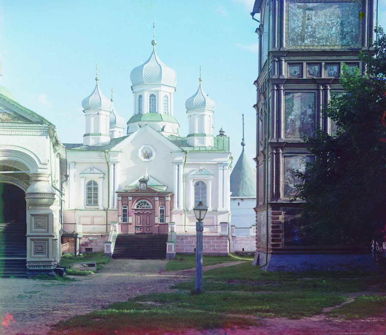 Catedral da Natividade da Santa Mãe de Deus no Mosteiro de Ipatiev, 1905-1915 de Sergey Prokudin Gorsky