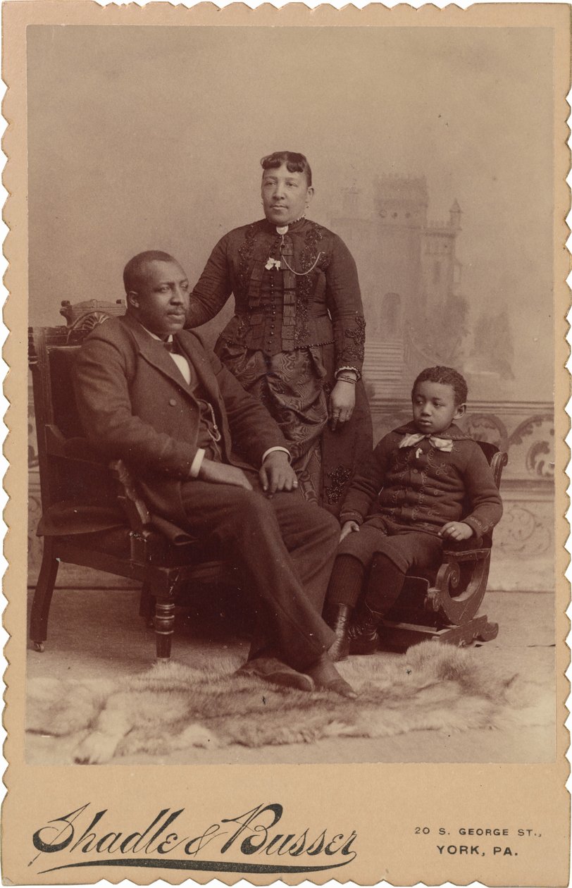Retrato de uma família,c. 1895 (foto) de Shadle & Busser