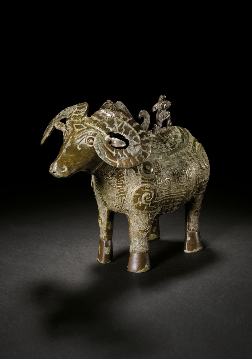 Recipiente de vinho em forma de carneiro ritual, Gong (bronze) de Shang Dynasty Chinese School