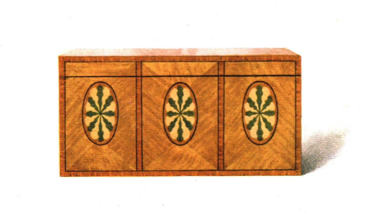 Tea-Caddy de madeira de cetim incrustada, 1908. de Shirley Charles Llewellyn Slocombe