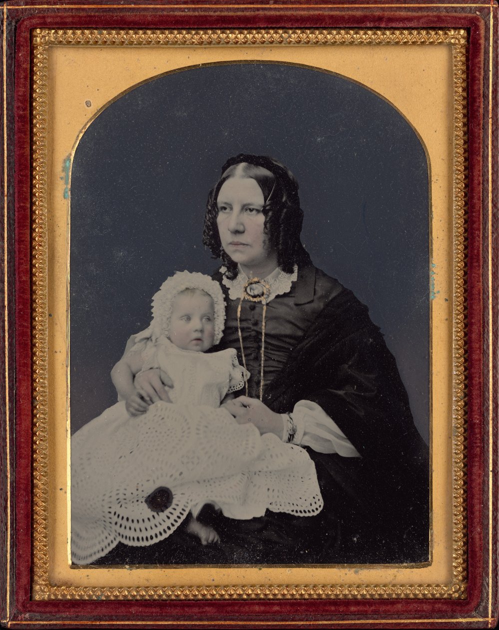 Retrato de uma mulher e de um bebé,c. 1855 (foto) de Silas Eastham
