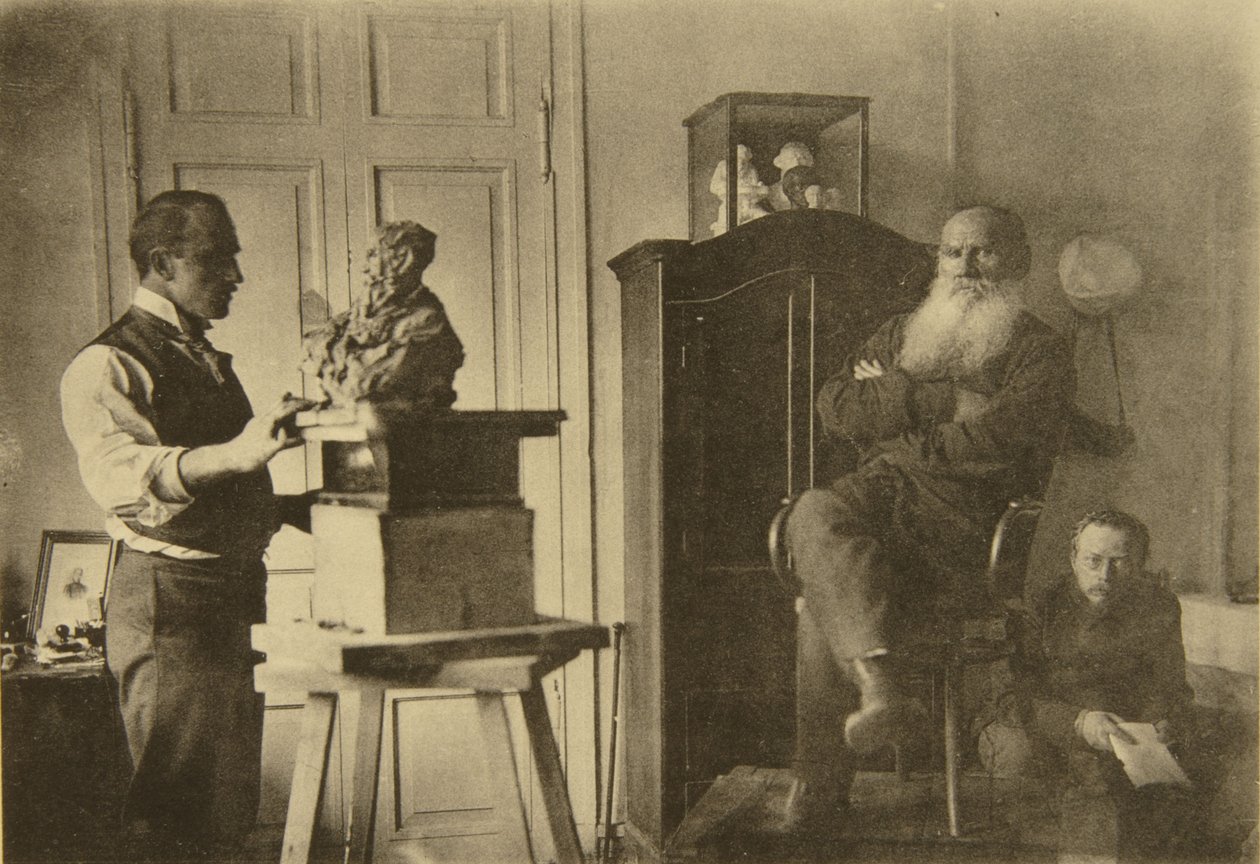 Leo Tolstoy e o escultor Prince Paolo Troubetzkoy de Sophia Andreevna Tolstaya