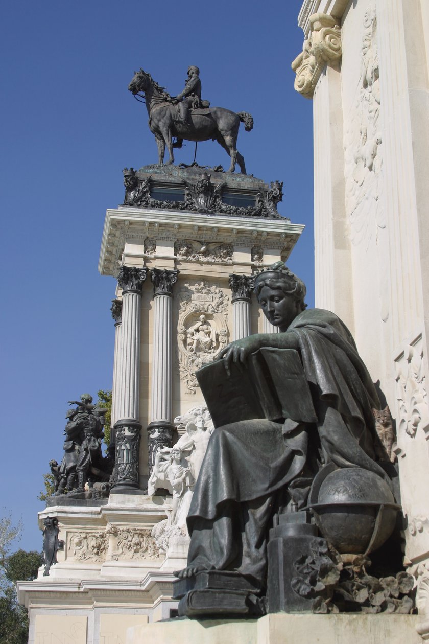 Monumento a Alfonso XII (1857-85) (bronze e mármore) de Spanish School