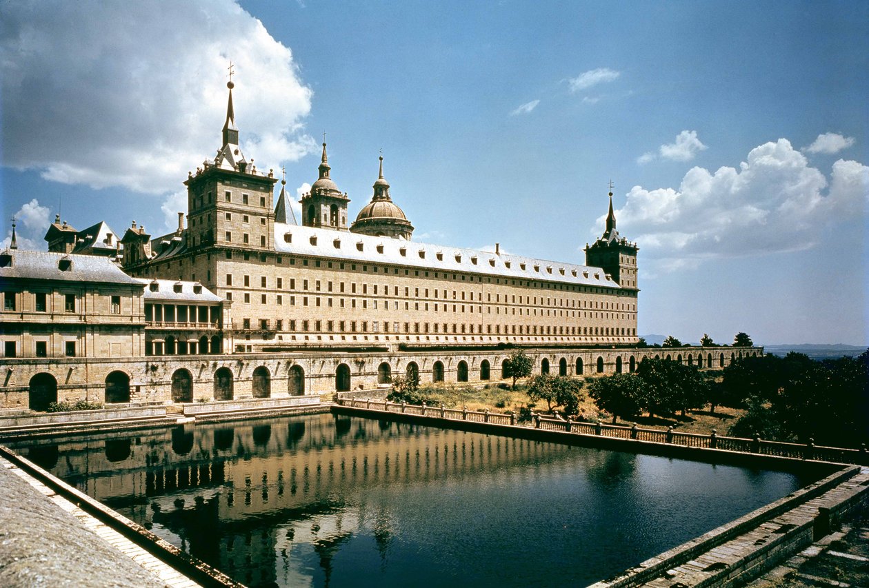 O Mosteiro Escorial, projetado por Juan Bautista de Toledo e Juan de Herrera, 1563-84 de Spanish School