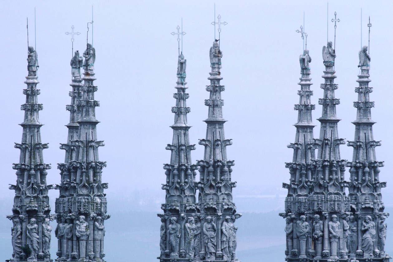 Pormenor dos pináculos da torre da lanterna (foto) de Spanish School