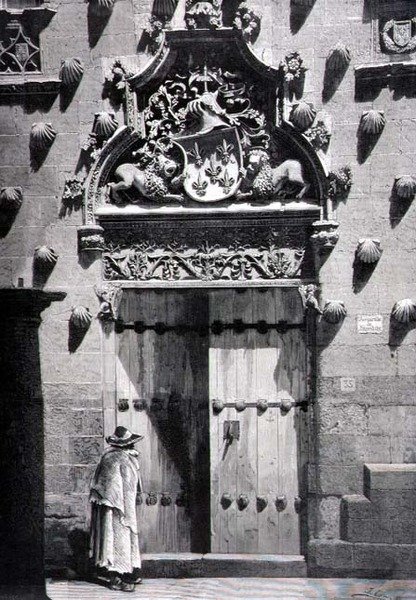 Porta da Casa de las Conchas, Salamanca de Spanish School