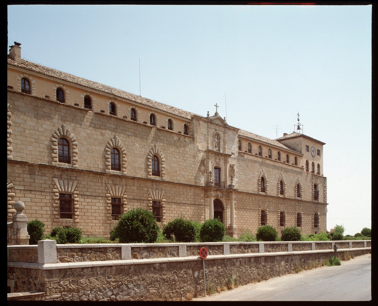 Arte renascentista: vista do Hospital de Tavera (Hospital de Tavera) Século XVI Toledo, Espanha (Vista do Hospital de Tavera de Spanish School