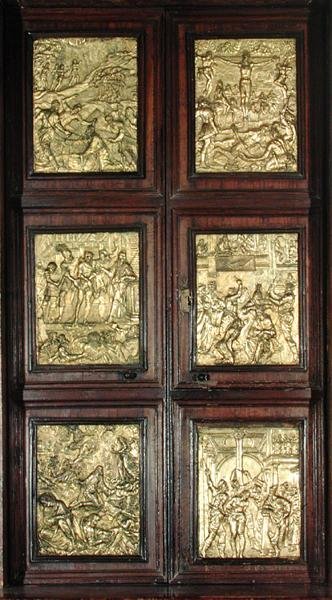 Portas do santuário da Capela Sacramentária (bronze dourado) de Spanish School