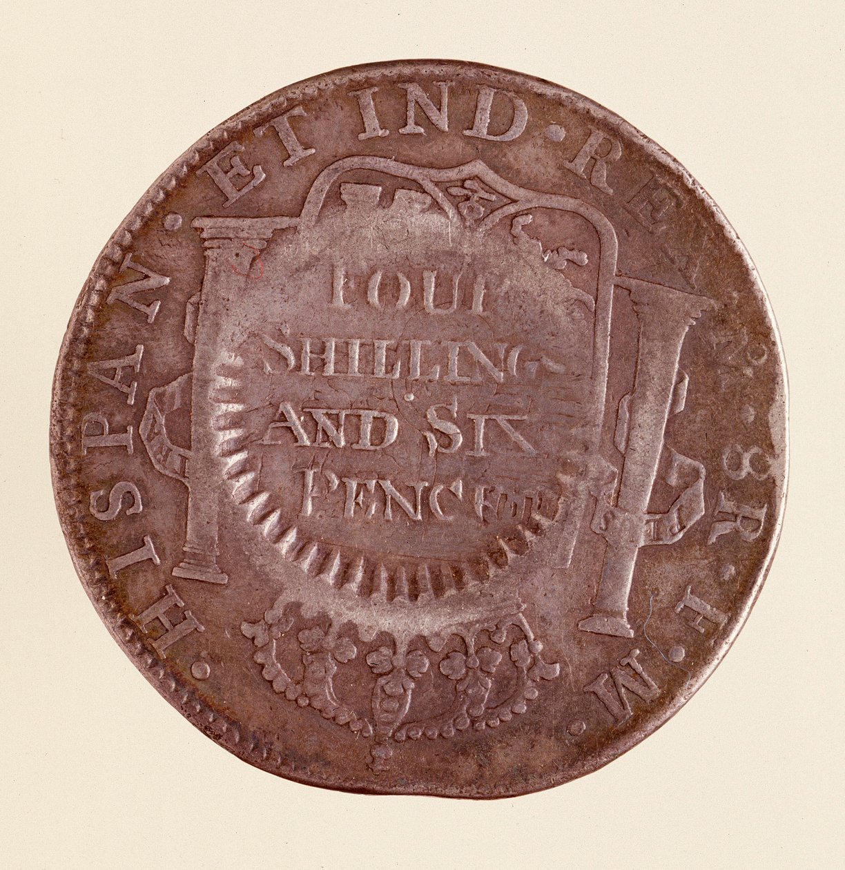 Moeda de prata (8 reais) de Espanha: reinado de Carlos III (1759-1788). 1777 com a contra-medida de 1787. Diam. 3,9 cm Nápoles, museo archeologico de Spanish School