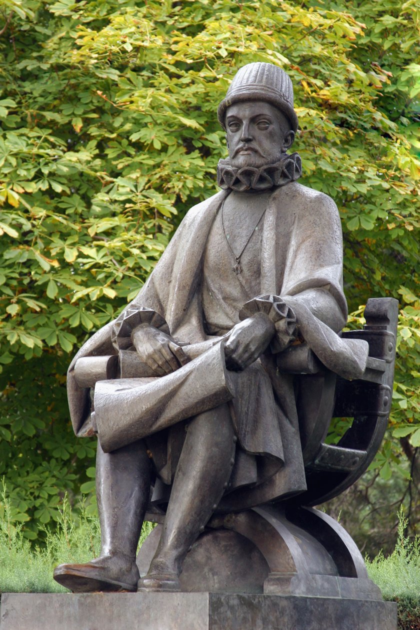 Estátua de Felipe II (1527-98) (bronze) de Spanish School