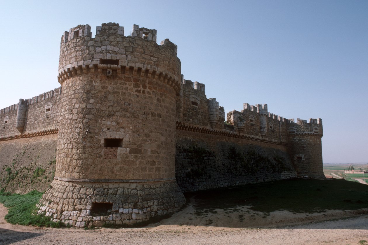 A parede do perimetro e torres de canto de Spanish School