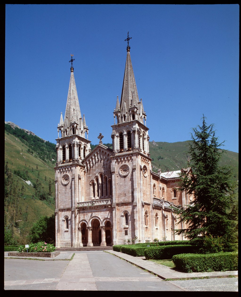 Vista da Basílica de Spanish School