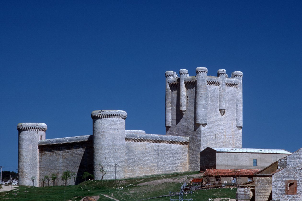 Vista do castelo de Spanish School