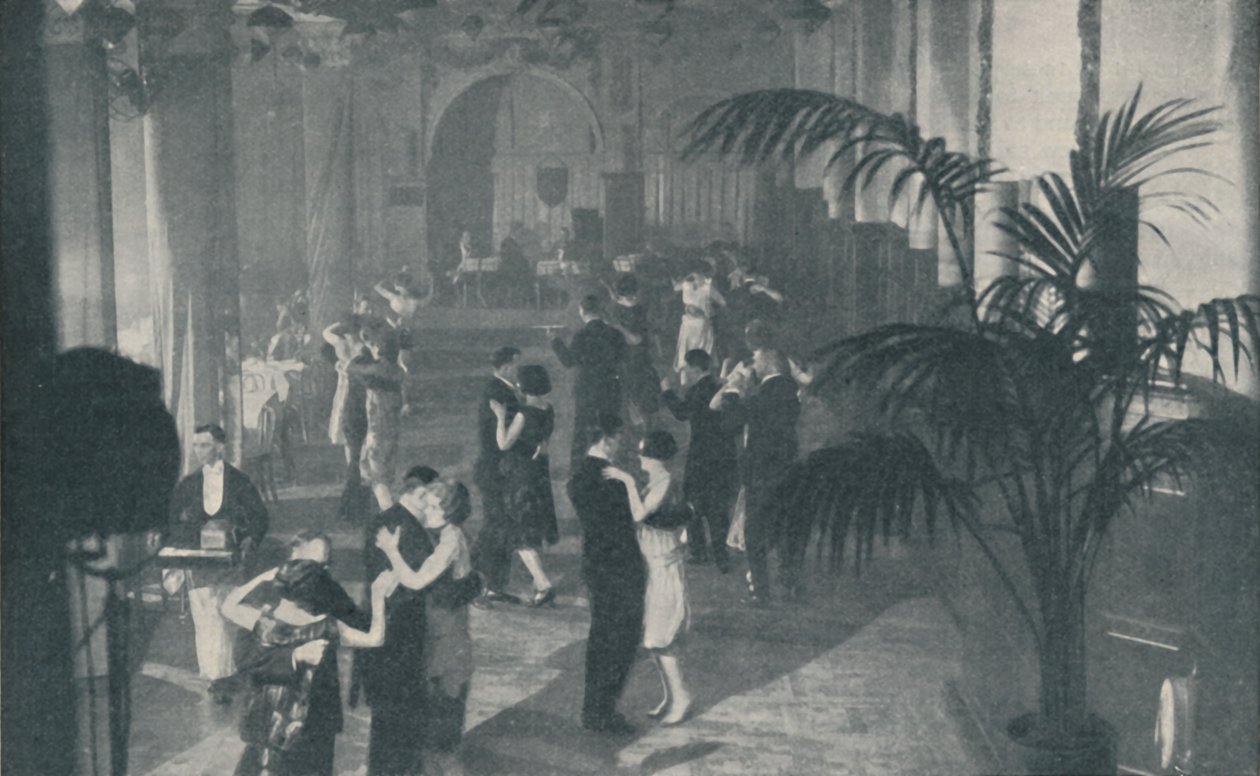 Dança, Canção e Ceia em Salões Subterrâneos do Prazer, c1935 de Sport and General