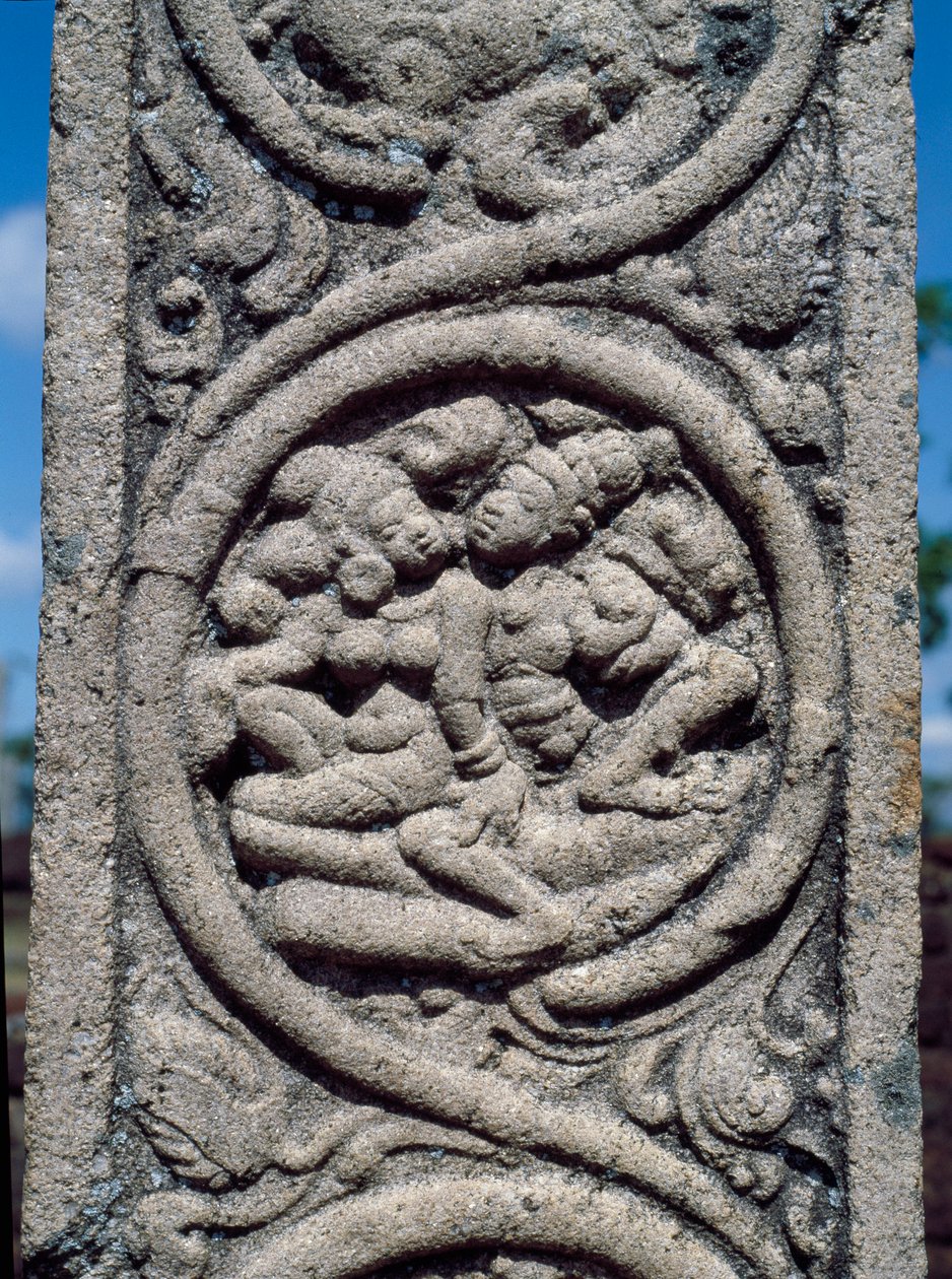 Alívio de um pilar do templo budista de Sri Lankan
