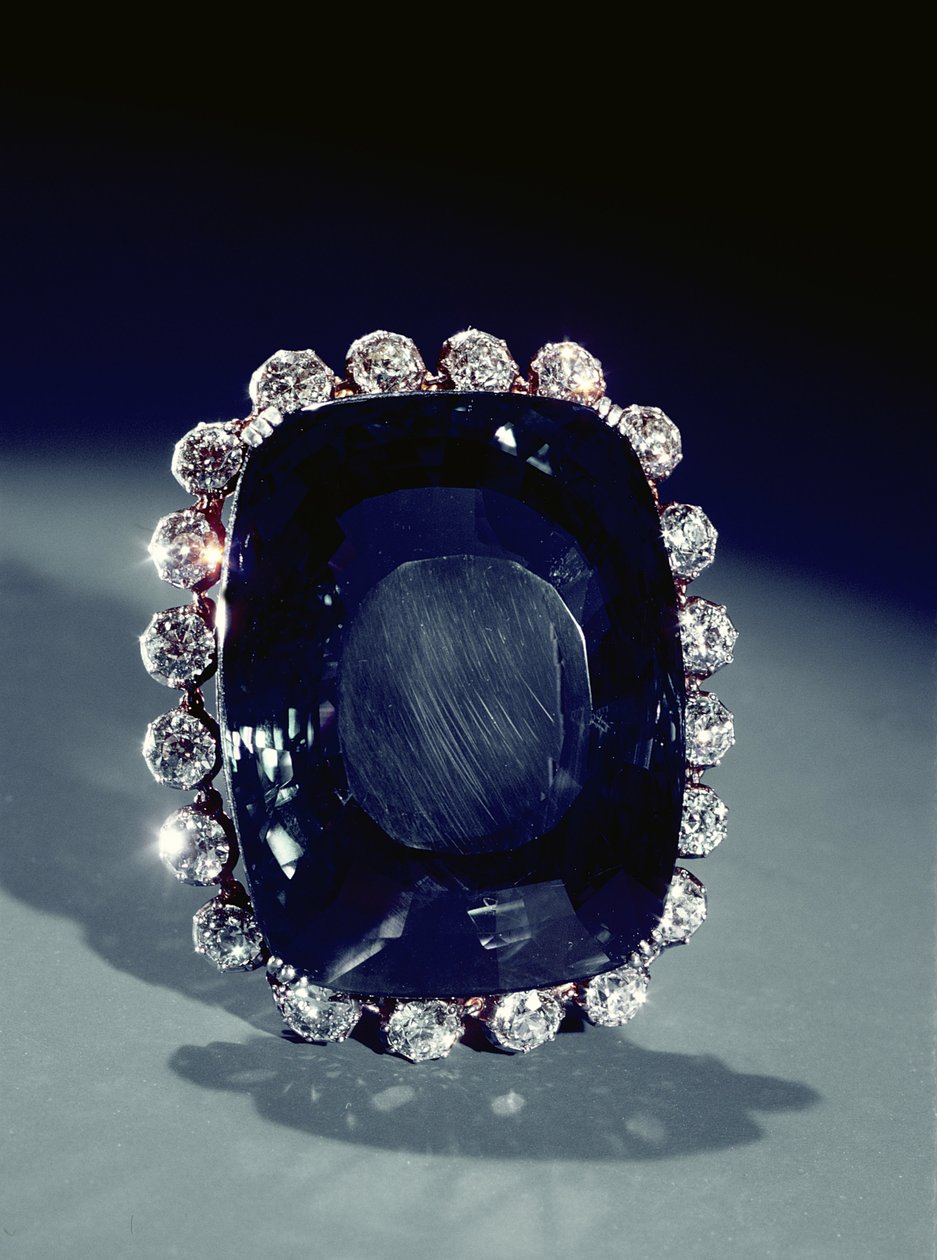 O broche de Logan (safira e diamante) de Sri Lankan School