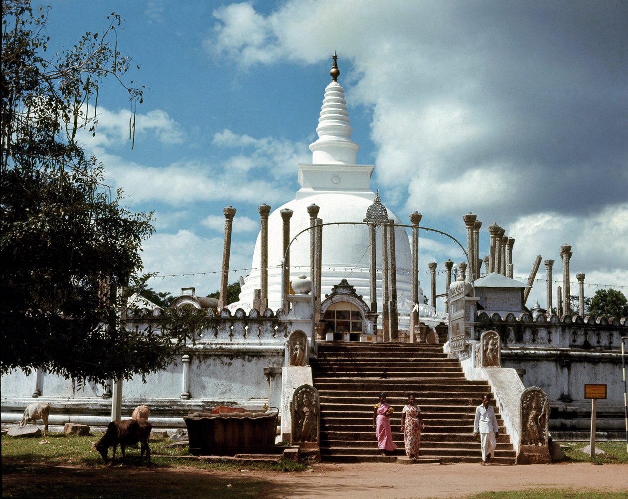 Vista de Thuparamaya dagoba de Sri Lankan School