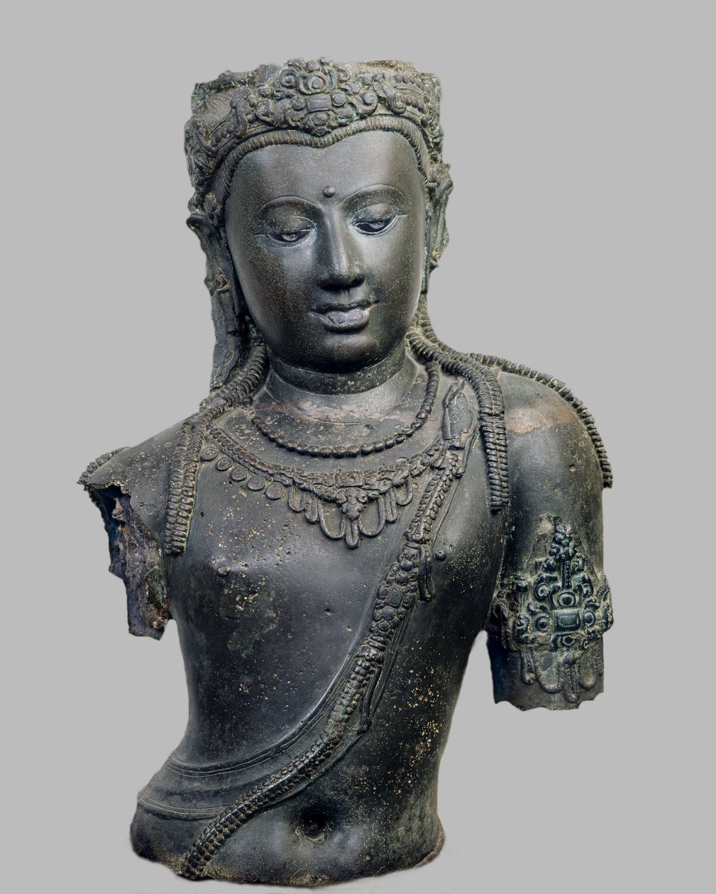 Imagem em tamanho real do Bodhisattva Padmapani, de Chaiya, Tailândia, 775 dC (bronze) de Srivijaya
