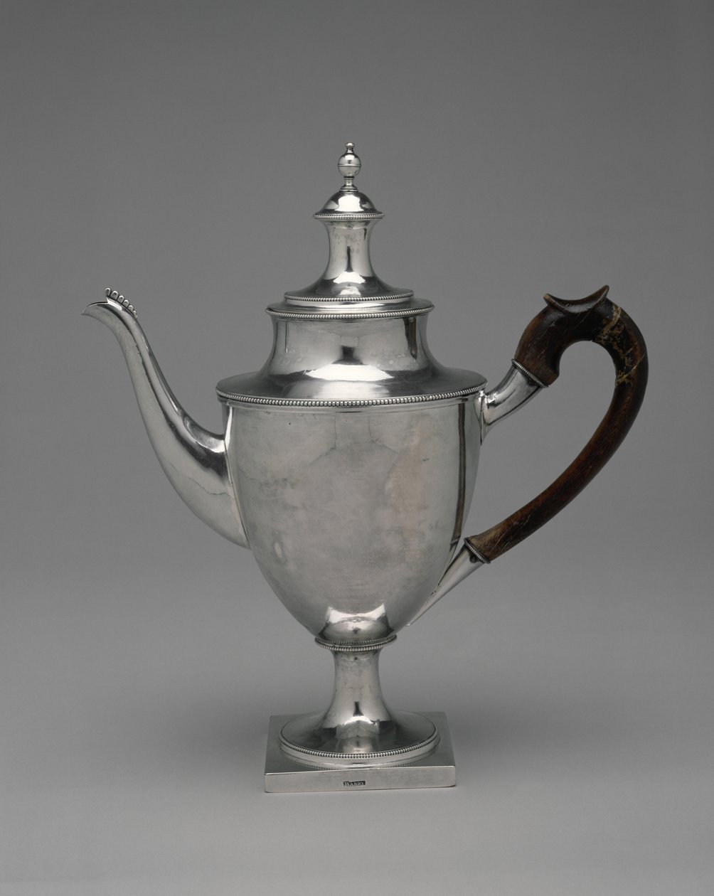 Bule, parte de um conjunto, 1784-1800 (prata) de Standish Barry