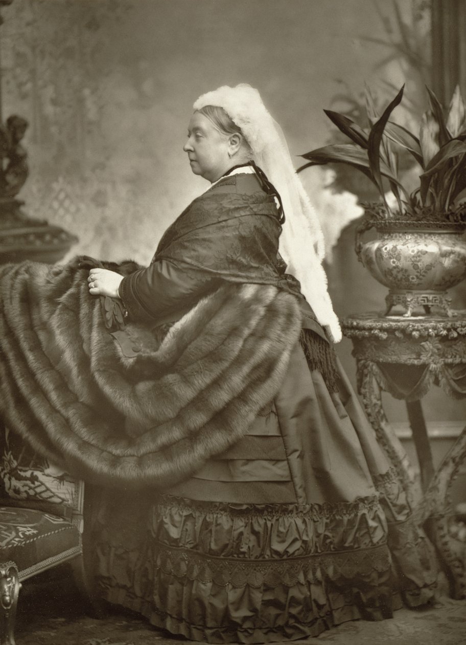 Victoria: fotografia de retrato de corpo inteiro de Stanislaus Walery