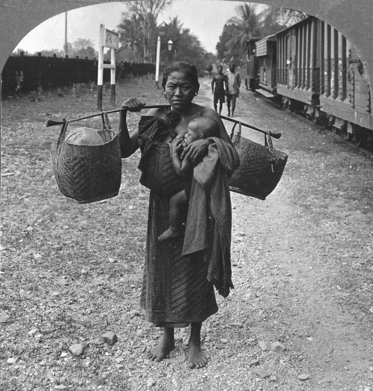 Shan mulher e criança, Alta Birmânia, 1908 de Stereo Travel Co