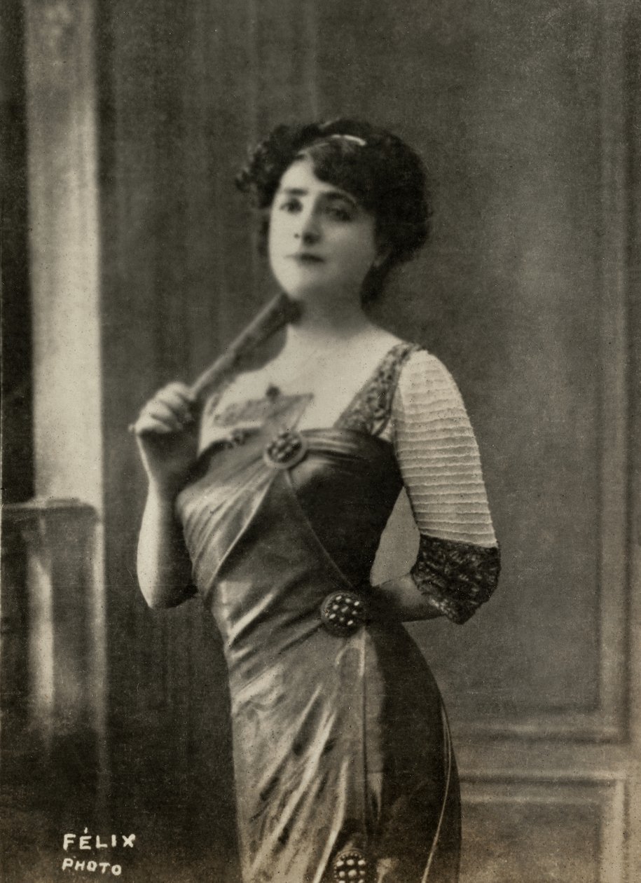 Retrato da artista francesa Marie Yahne (1867) de Studio Felix