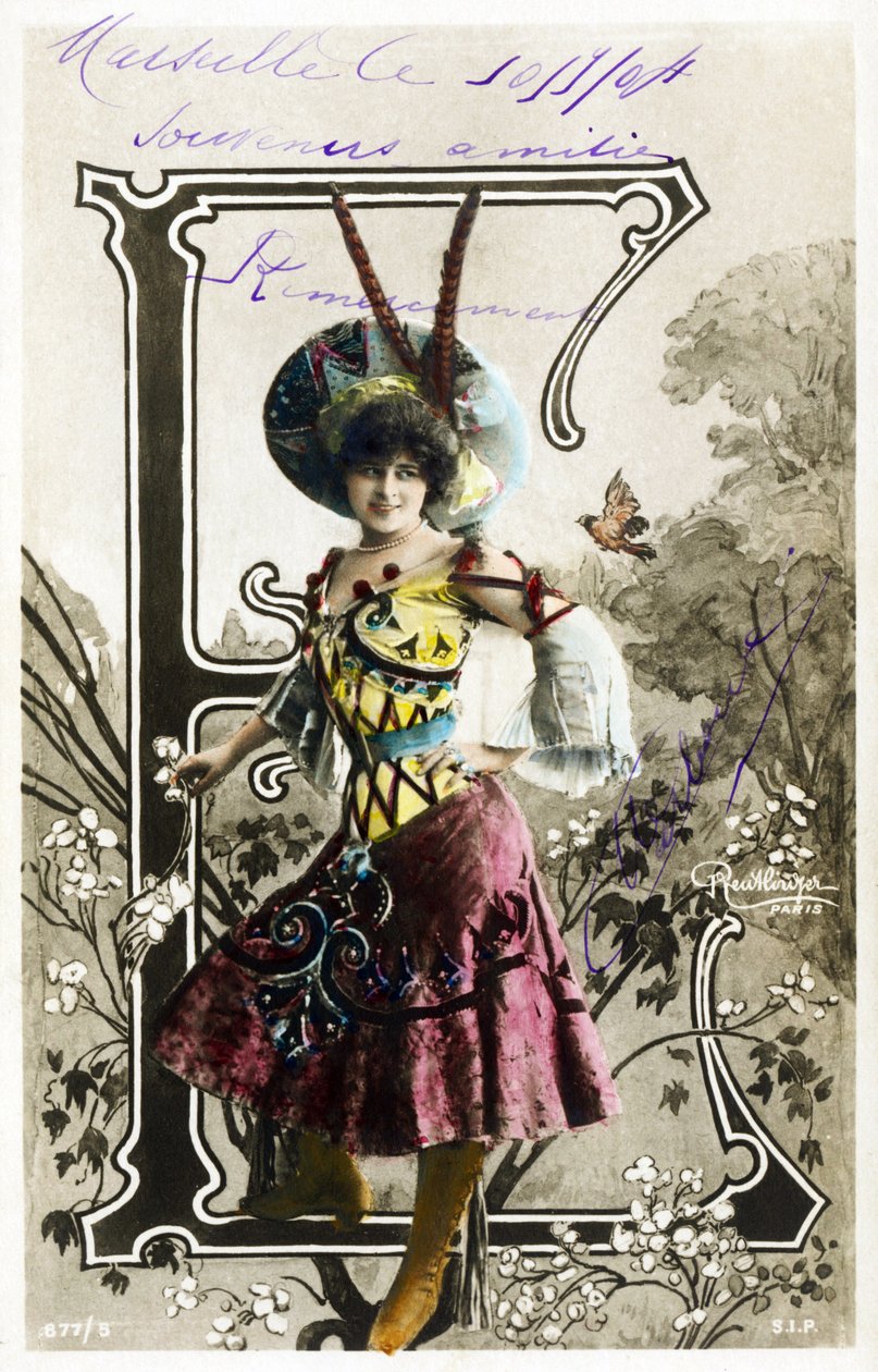 E: Constance Elise De Vere, atriz francesa, de origem inglesa nascida na Bélgica - Teatro Marigny, Paris - Alfabeto em cartão postal de Studio Reutlinger