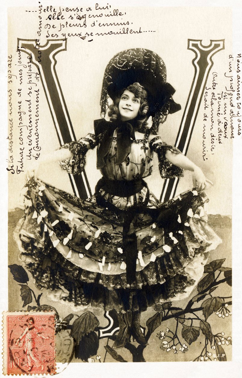 V: Mariette Sully, soprano belga da Belle Epoque - Teatros: Bouffes Parisiennes, Menus Plaisirs, Gaite, Paris - Alfabeto em cartão postal de Studio Reutlinger