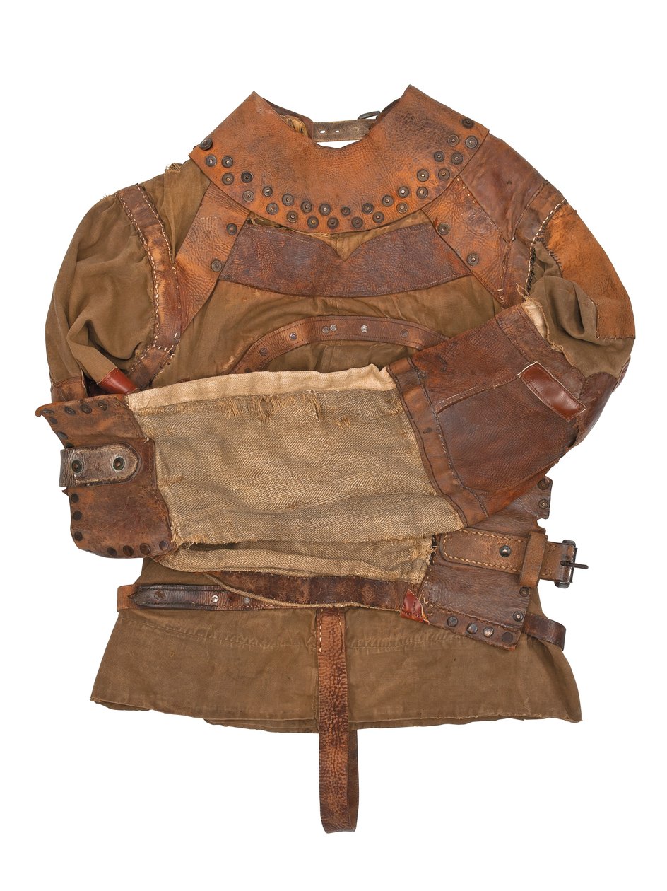 Camisa-força de propriedade de Harry Houdini, c.1915 (lona cáqui, couro e rebites de metal) de Swanfeldt Tent and Awning Co.