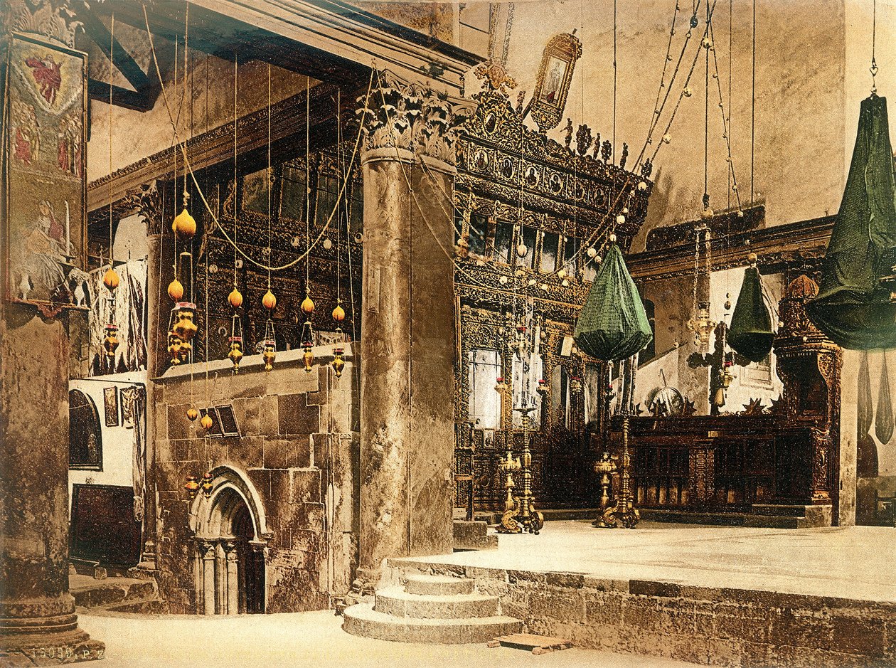 Interior da igreja da natividade, Bethlehem, c.1880-1900 (photochrom) de Swiss Photographer