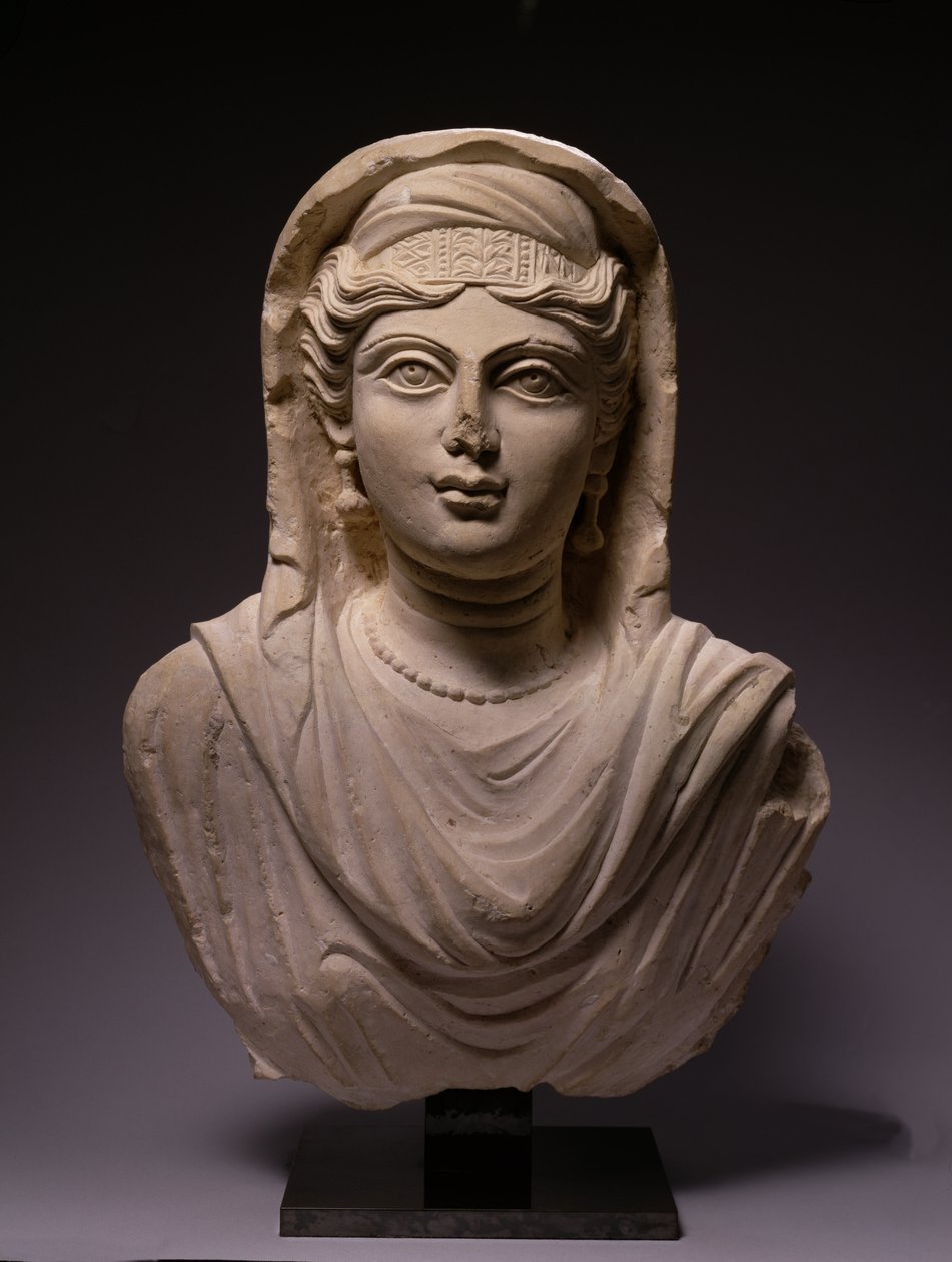 Busto Feminino, de Palmyra, meados do século II dC (calcário) de Syrian