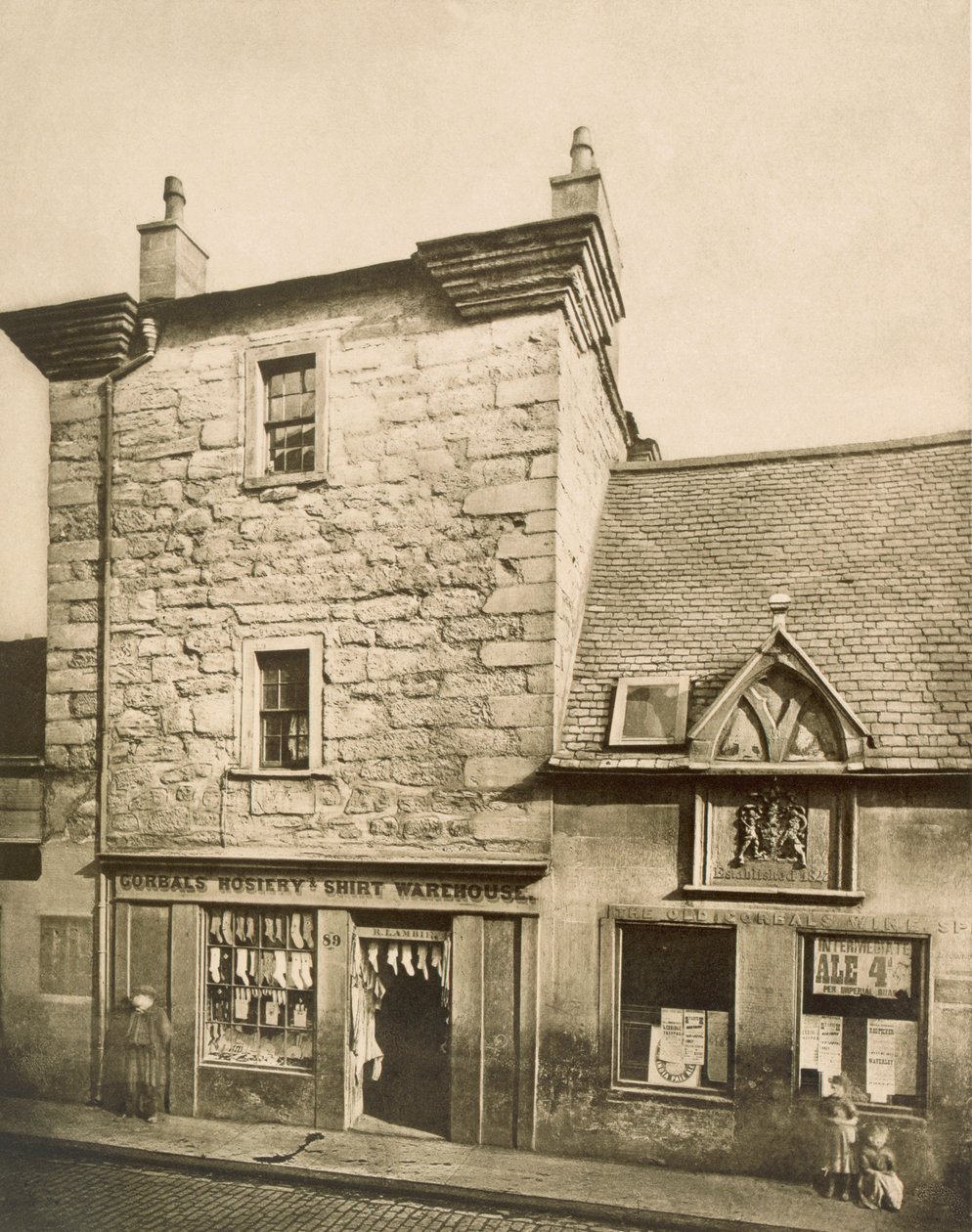Elphinstone Tower, Rua Man, Gorbals, Glasgow, 1868-99 (foto bw) de T.and R. Annan and Sons