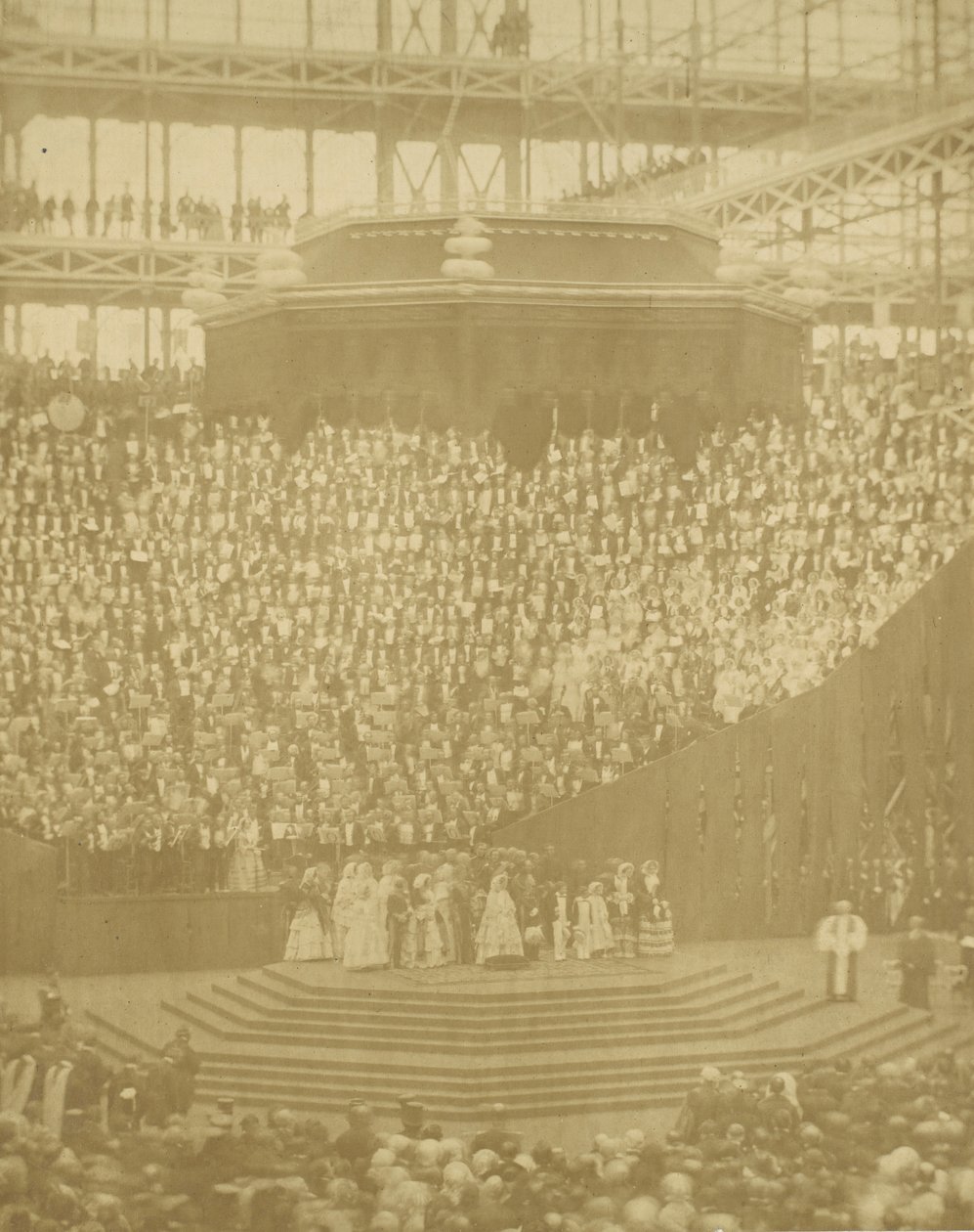 Rainha Victoria Presidindo a Reabertura do Palácio de Cristal Reconstruído em Sydenham, 1854. de T. R. Williams