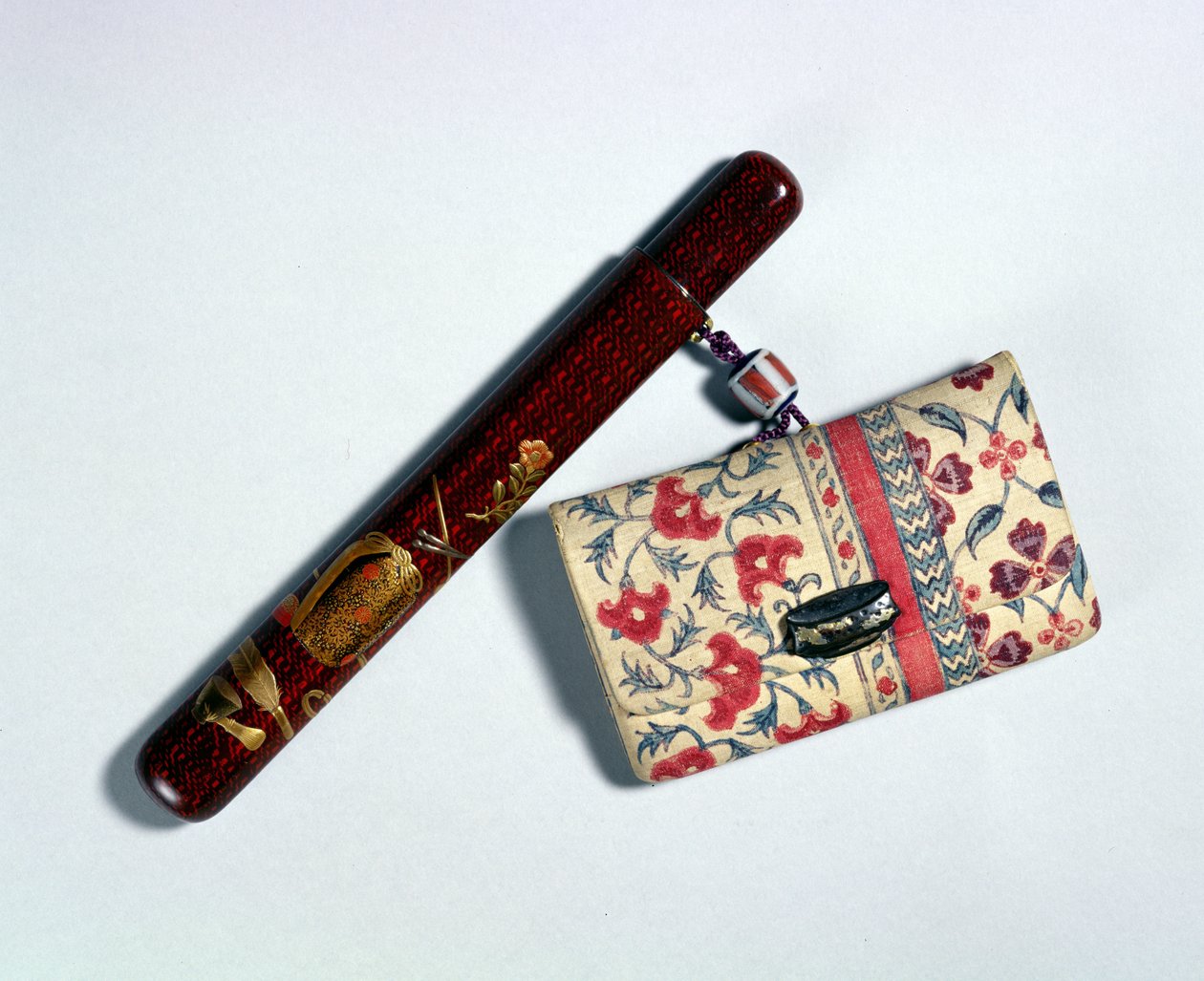 Bolsa de tabaco e porta-tubos, japonês, século XIX de Taishin Ikeda