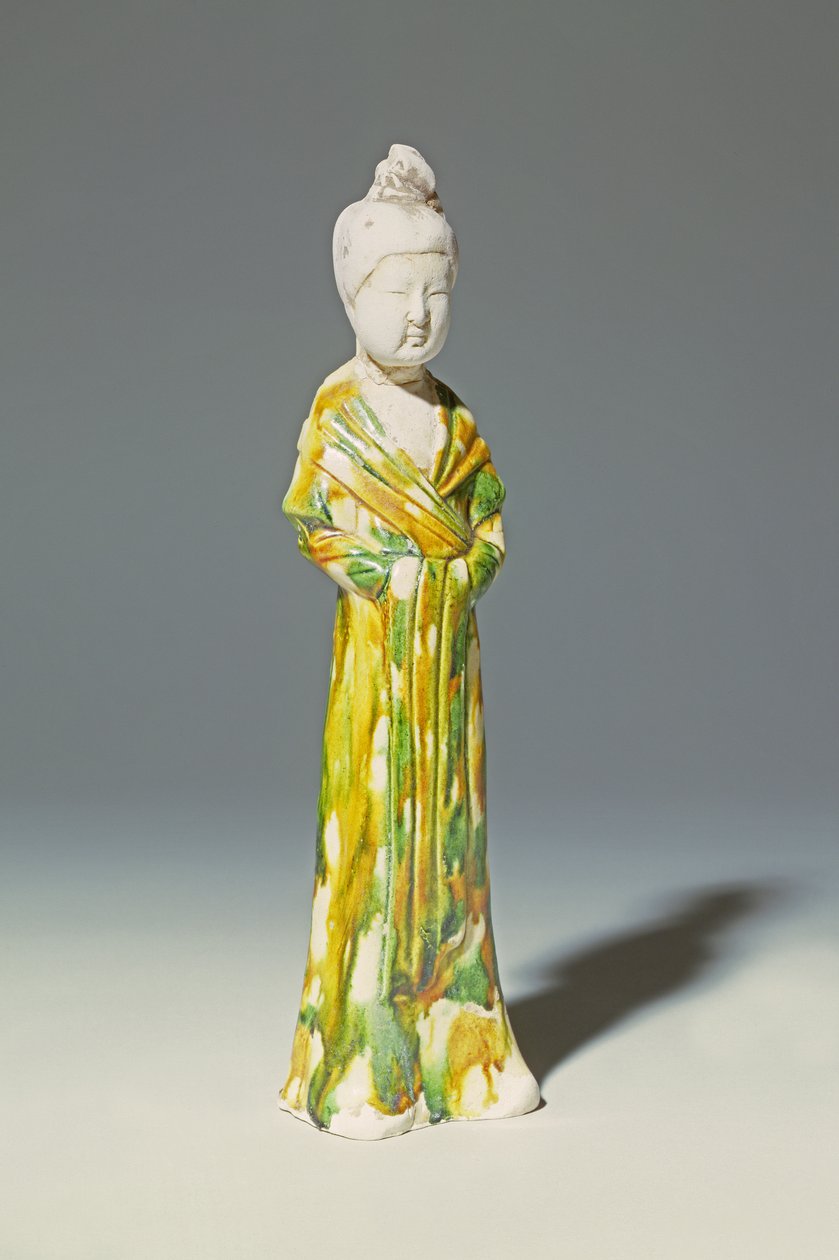Figura de cerâmica pálida Sancai de uma senhora da corte permanente, Dinastia Tang (cerâmica) de Tang Dynasty Chinese School