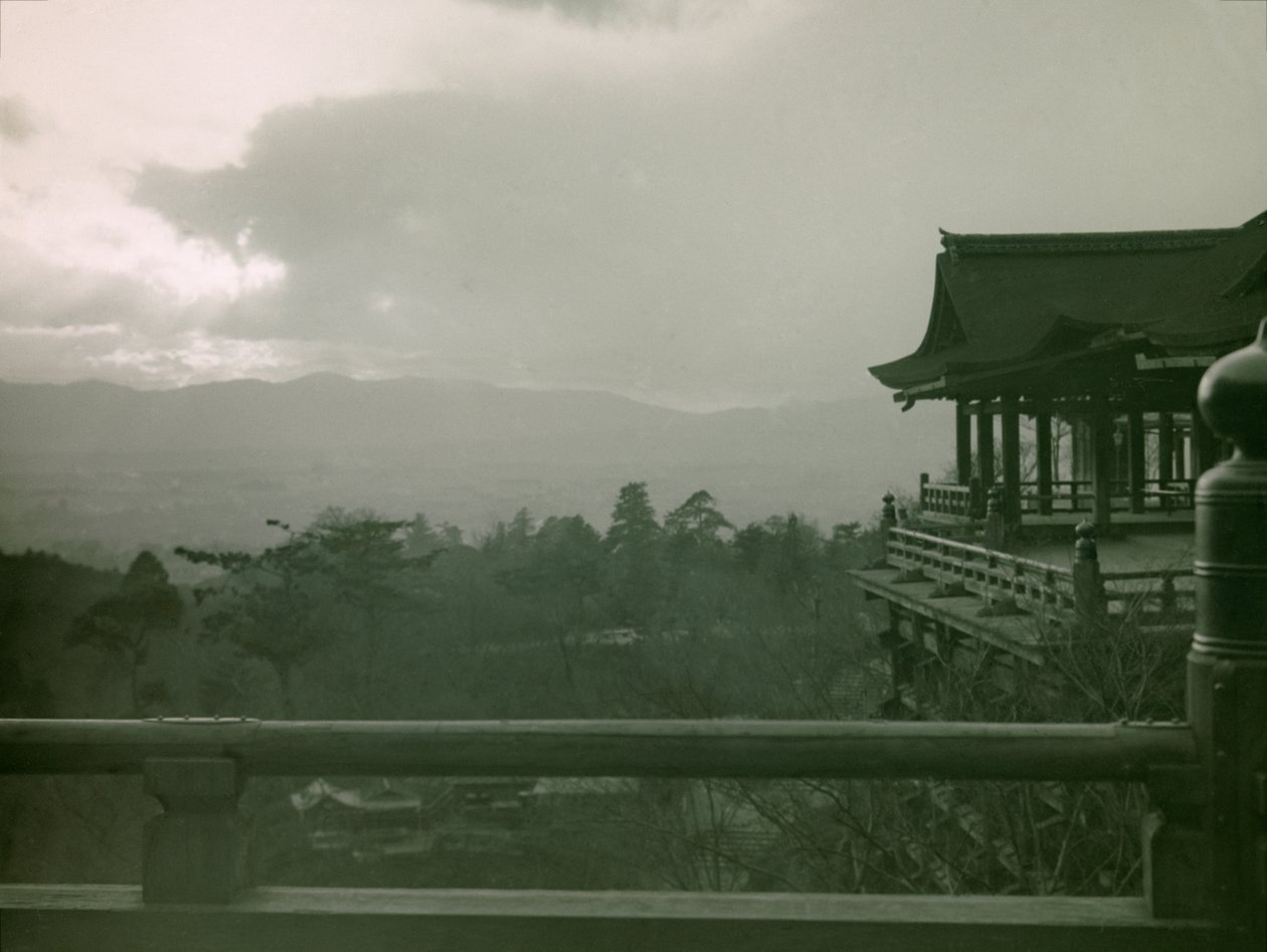 Templo Kiyomizu-dera em Quioto, cerca de 1900 - 1915 (fotografia) de Teijiro Takagi