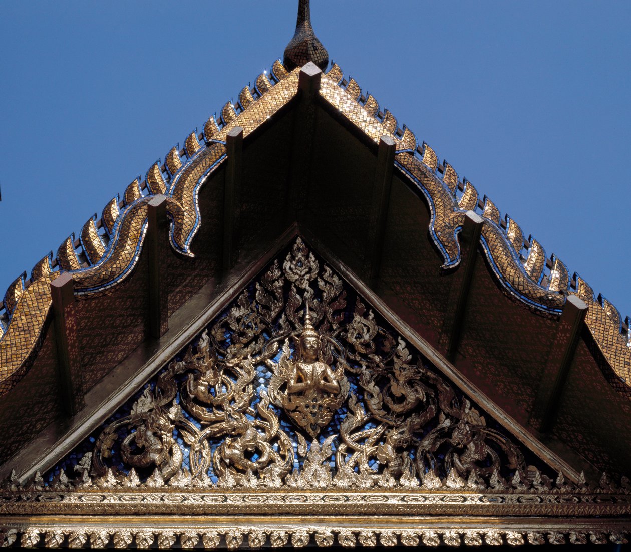 Detalhe de uma porta de Thai School