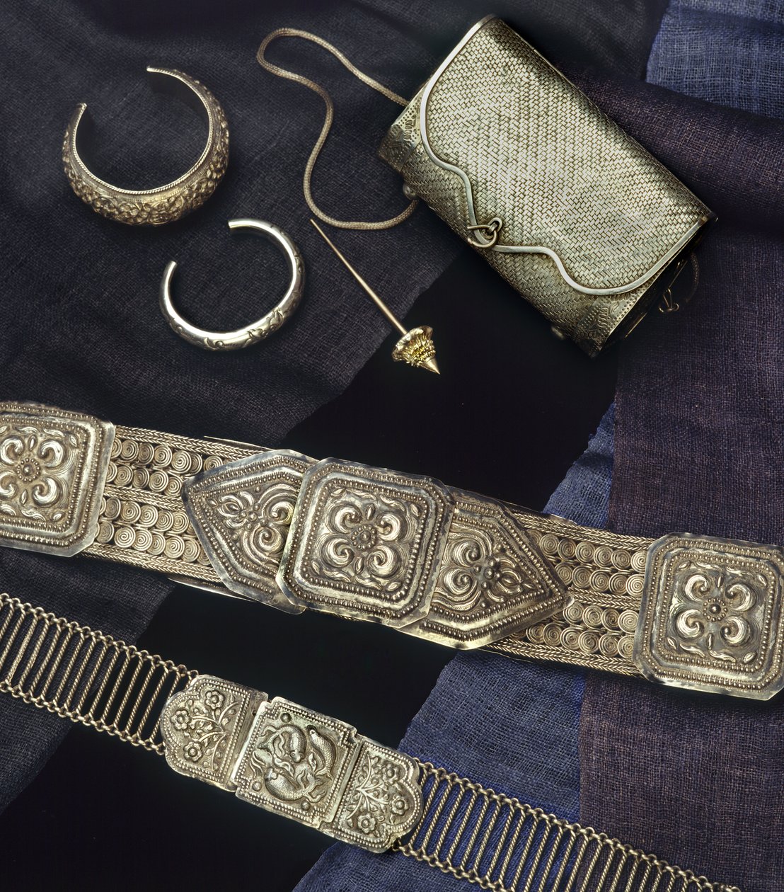 Jóias, bolsa e cintos, Tailândia (prata) de Thai School