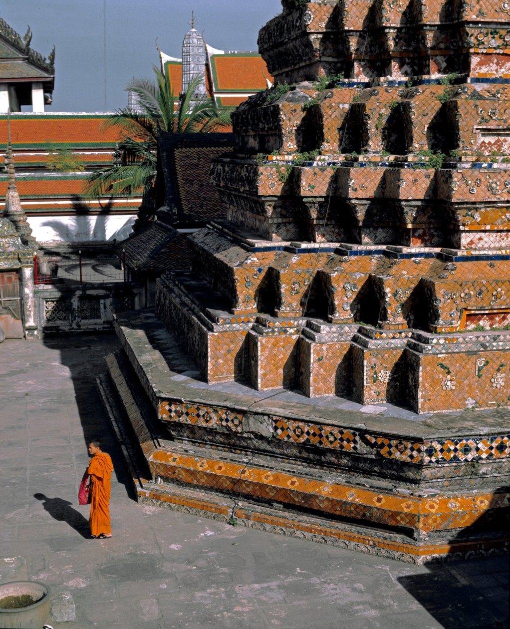 Vista do templo do Buda reclinável, c.1700 de Thai School