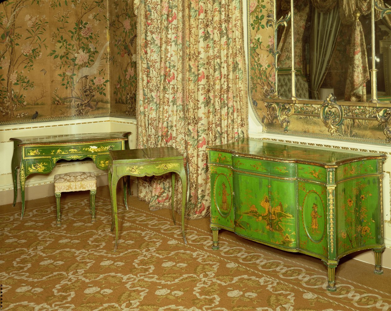 Móveis de laca verde e dourada no quarto do estado em Nostell Priory, Yorkshire de Thomas Chippendale