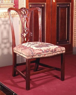 Cadeira com encosto alto por Chippendale, c.1760 (mahogony) de Thomas Chippendale