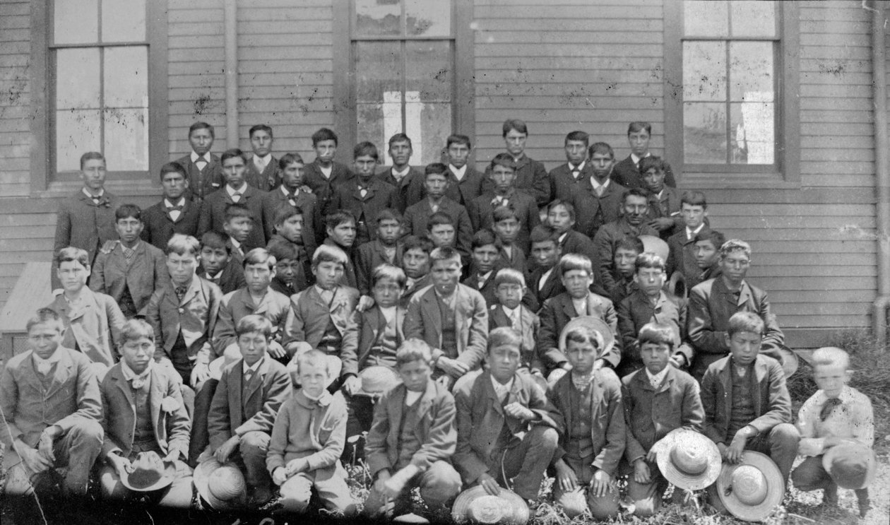 Escola de Missões Indígenas de Dakota, c.1880-1900 de Thomas Lawrence