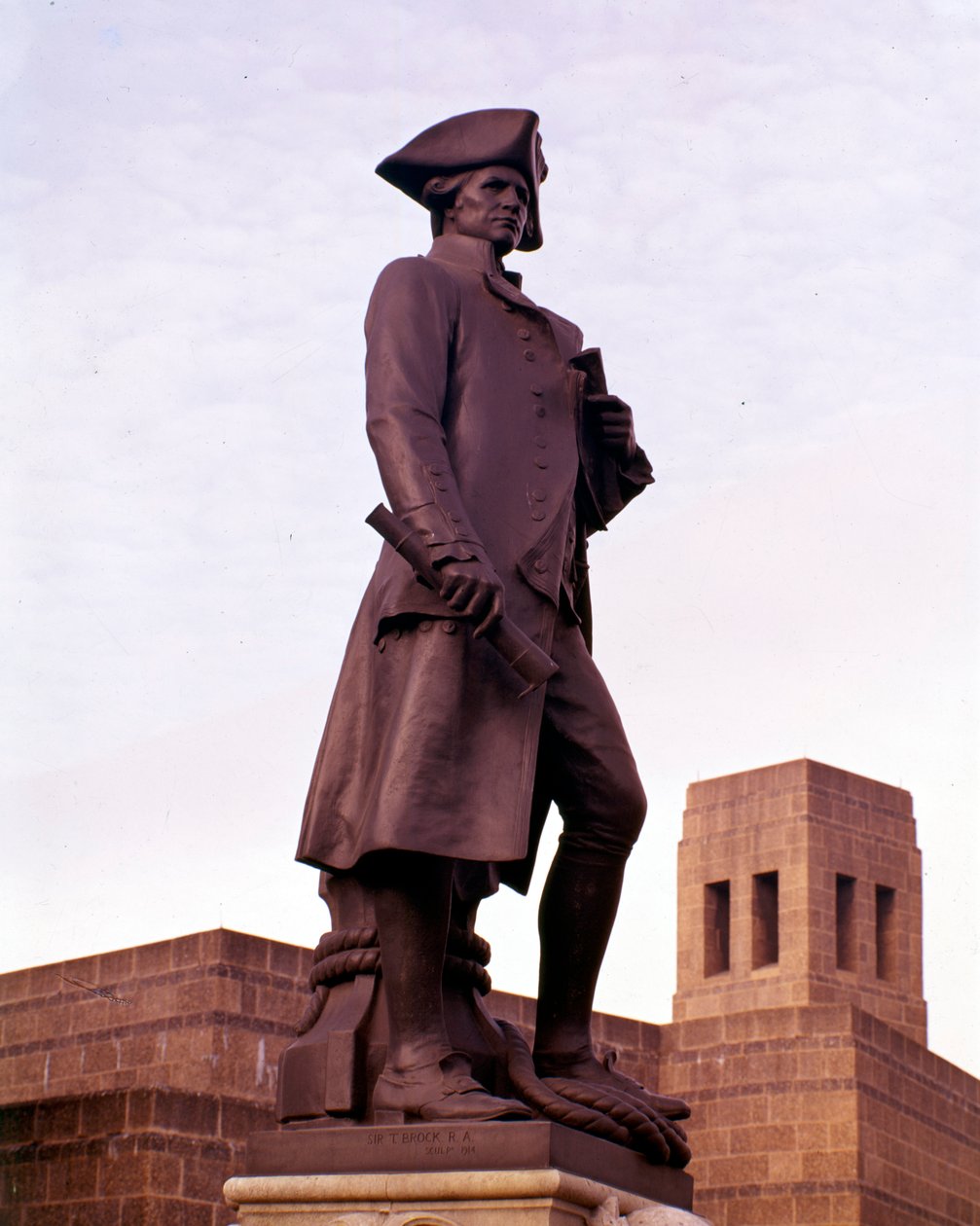 Estátua do Capitão James Cook, 1914 de Thomas Brock