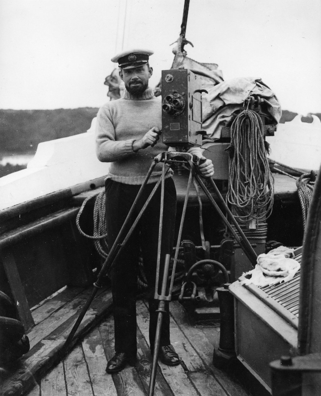 GH Wilkins em seu retorno da expedição em The Quest com Sir Ernest Shackleton, Plymouth, 16 de setembro de 1922 de Thomas E. and Horace Grant Grant