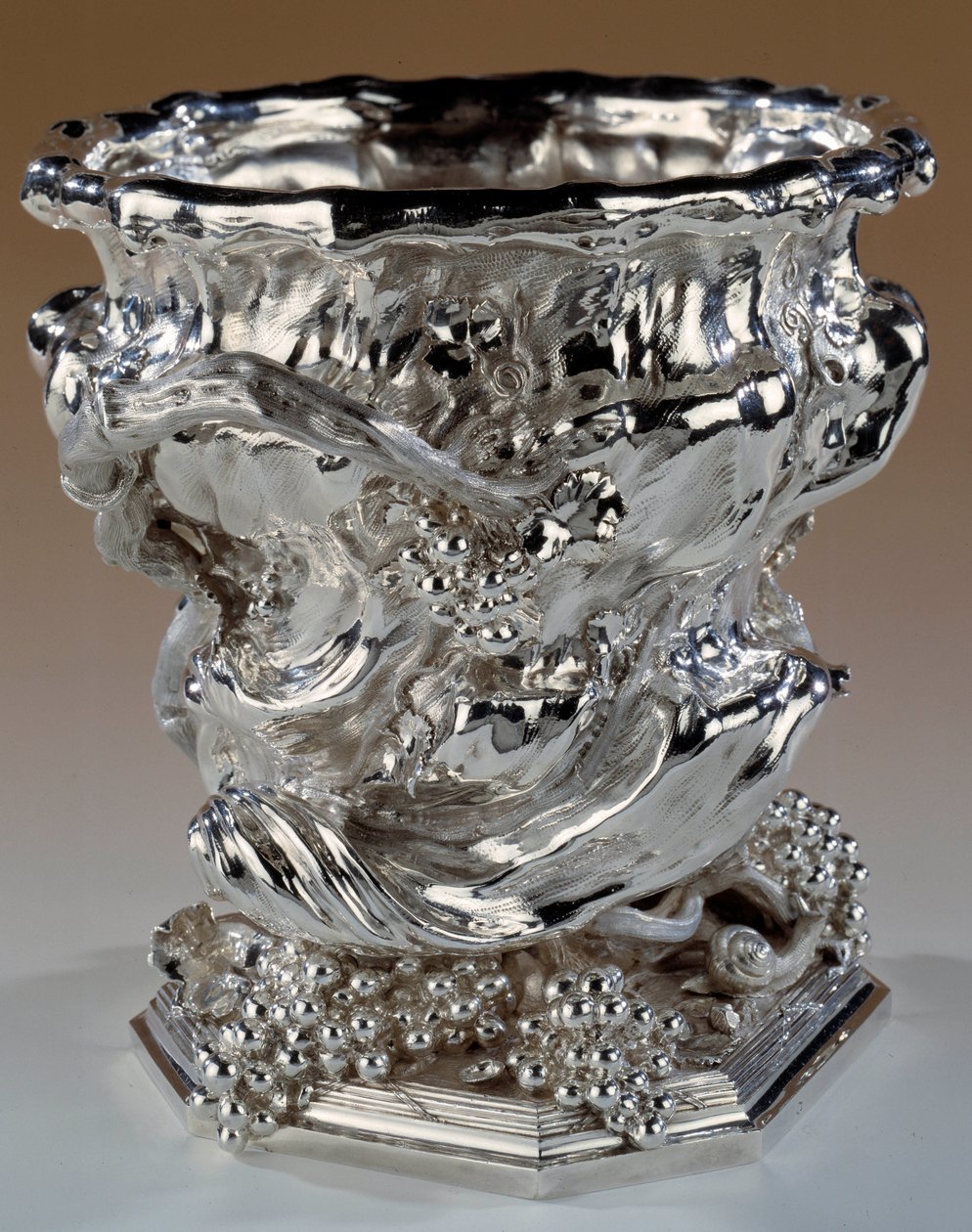 Balde de prata estilo Rocaille (1727 - 1728) por Thomas Germain (1673-1748) de Thomas Germain