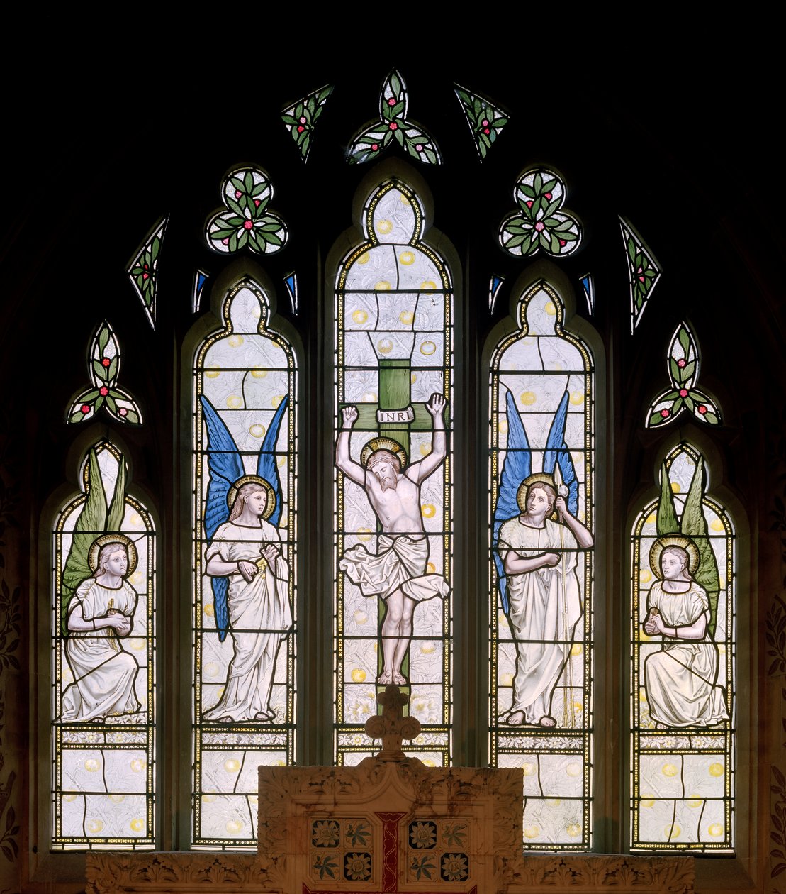 Hornblotton, São Pedro, James Powell & Filhos, Thomas G Jackson, Janela do Leste, Crucificação e Anjos, 1874 de Thomas Graham Jackson