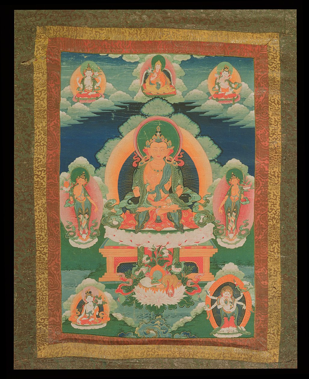 Pintura de Thangka representando um Bodhisattva não identificado, com vários bodhisattvas, divindades e homens santos ao redor, de Lhasa, 1780-1880 (papel montado em seda) de Tibetan School