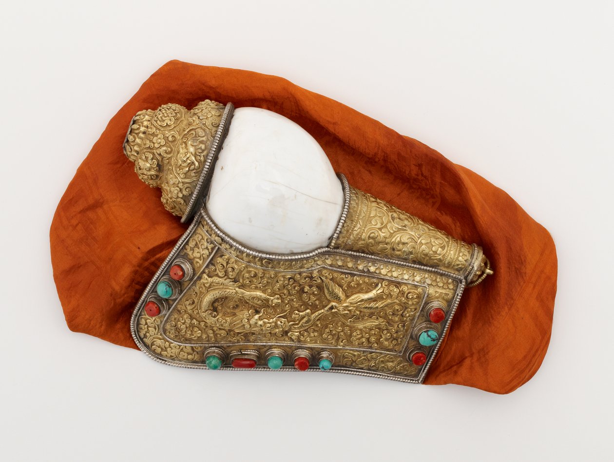 Par de chifres de concha (dung-kar) de Tibetan School